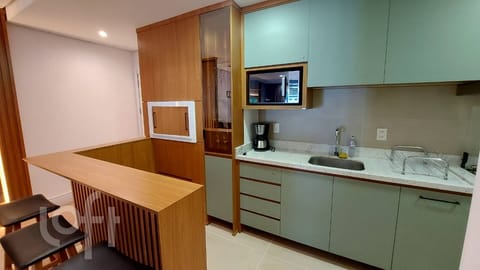 Image 19 - 264385